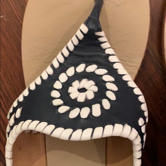 Jack Rodgers black and white sandals - Picture 3 of 4